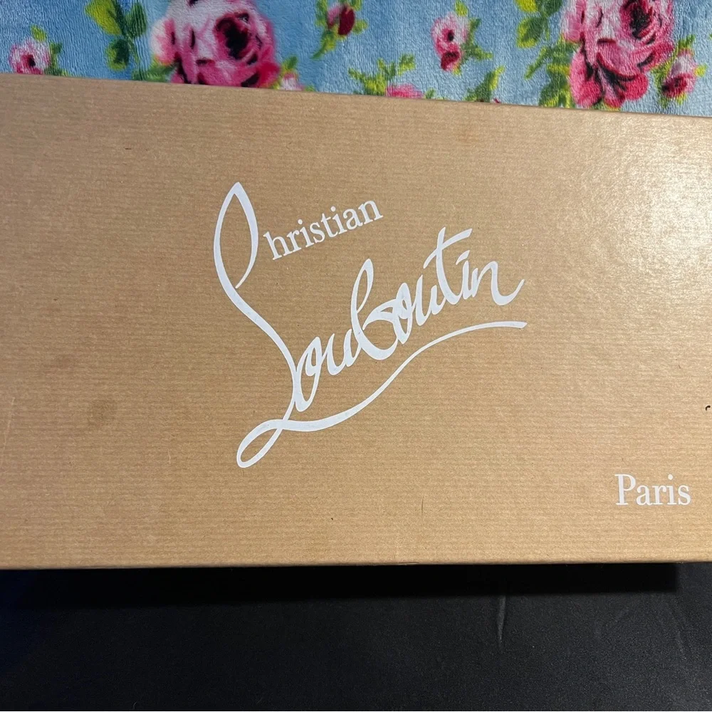 Christian Louboutin Vieira Orlato Sneaker - metallic, holographic leopard print - Picture 14 of 16